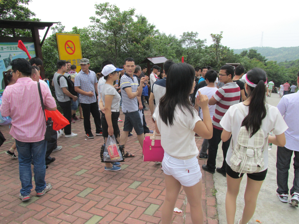 拓普龍2015年“五一”節組織爬山活動。(圖8) 拓普龍2015年“五一”節組織爬山活動。(圖8)