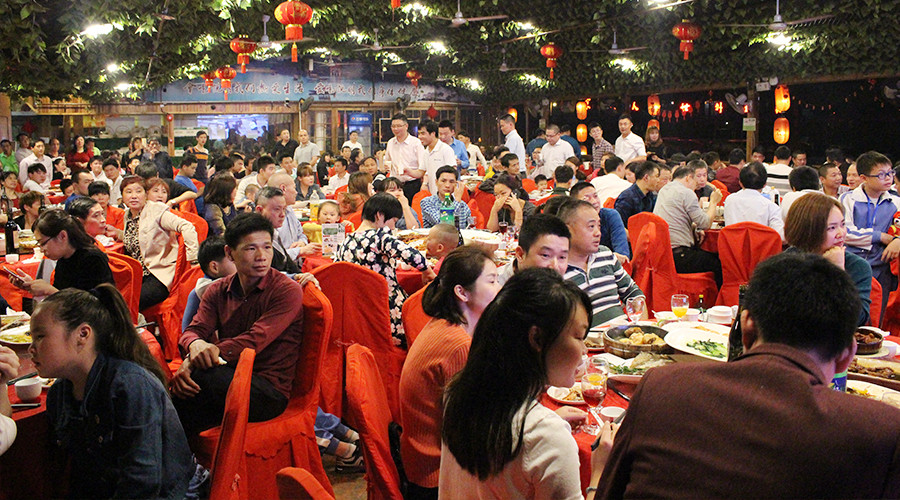 1520210700148330.jpg “不忘初心,繼續前行”拓普龍2018年元宵晚會隆重舉行(圖2)