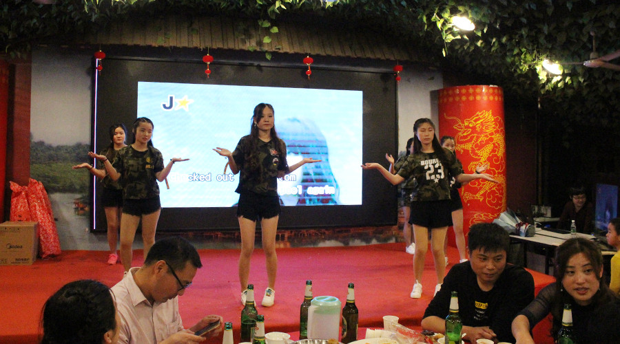 1520210791132370.jpg “不忘初心,繼續前行”拓普龍2018年元宵晚會隆重舉行(圖12)