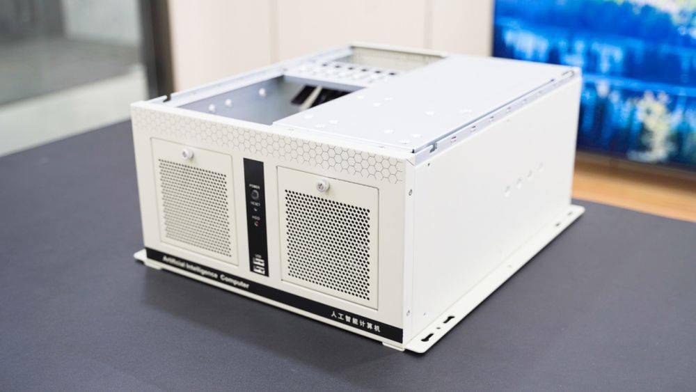 基于AI應(yīng)用的7188ML工控機箱深度評測(圖3) 基于AI應(yīng)用的7188ML工控機箱深度評測(圖3)