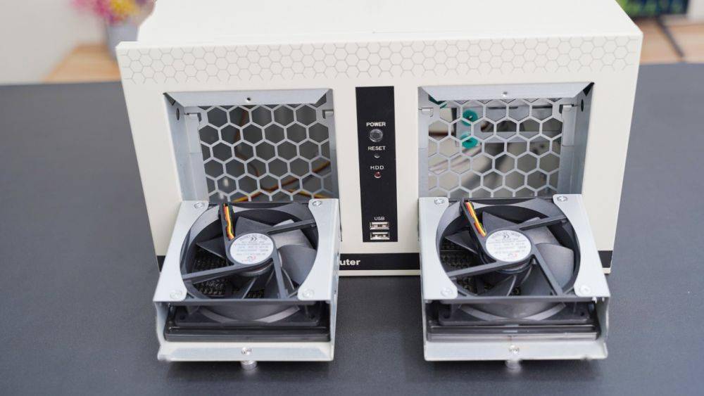 基于AI應(yīng)用的7188ML工控機箱深度評測(圖9) 基于AI應(yīng)用的7188ML工控機箱深度評測(圖9)