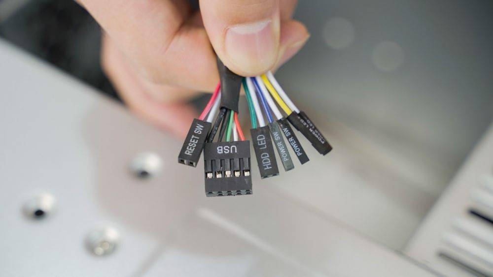 基于AI應(yīng)用的7188ML工控機箱深度評測(圖14) 基于AI應(yīng)用的7188ML工控機箱深度評測(圖14)