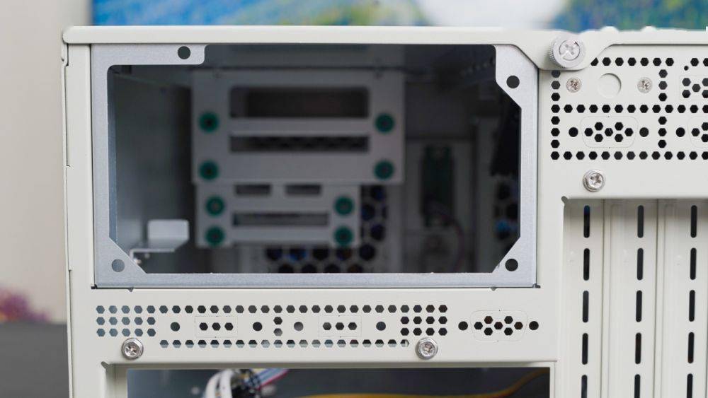 基于AI應(yīng)用的7188ML工控機箱深度評測(圖20) 基于AI應(yīng)用的7188ML工控機箱深度評測(圖20)